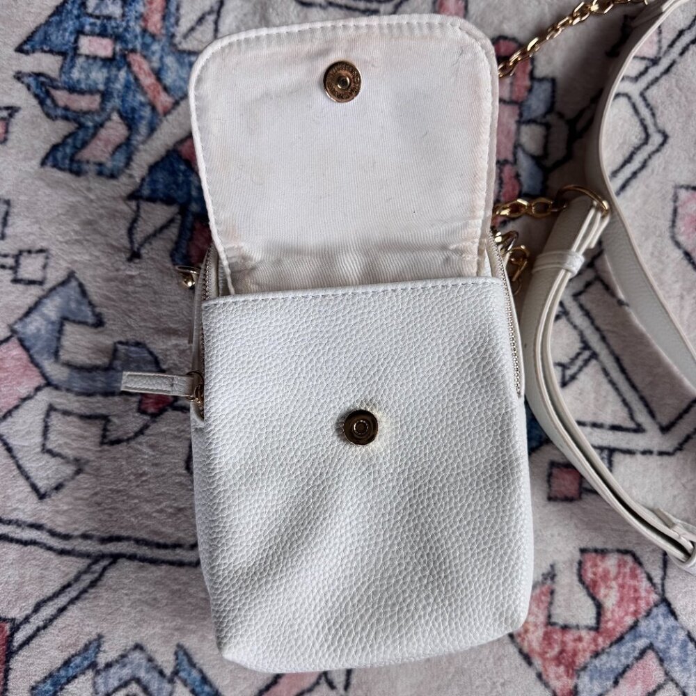 House of Harlow 1960 Luxe Crossbody Bag - White Pebbled w/ Gold Chains - Picture 7 of 7